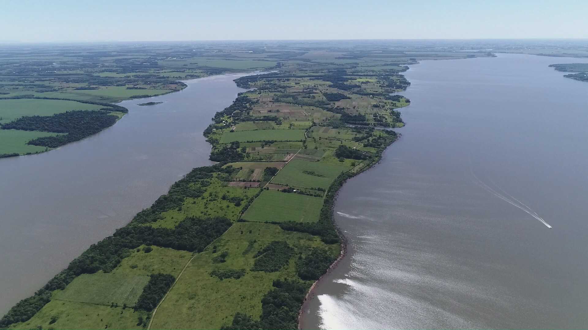 The Zapallo peninsula from the air, long and narrow between two arms of Lake Yguazú.
